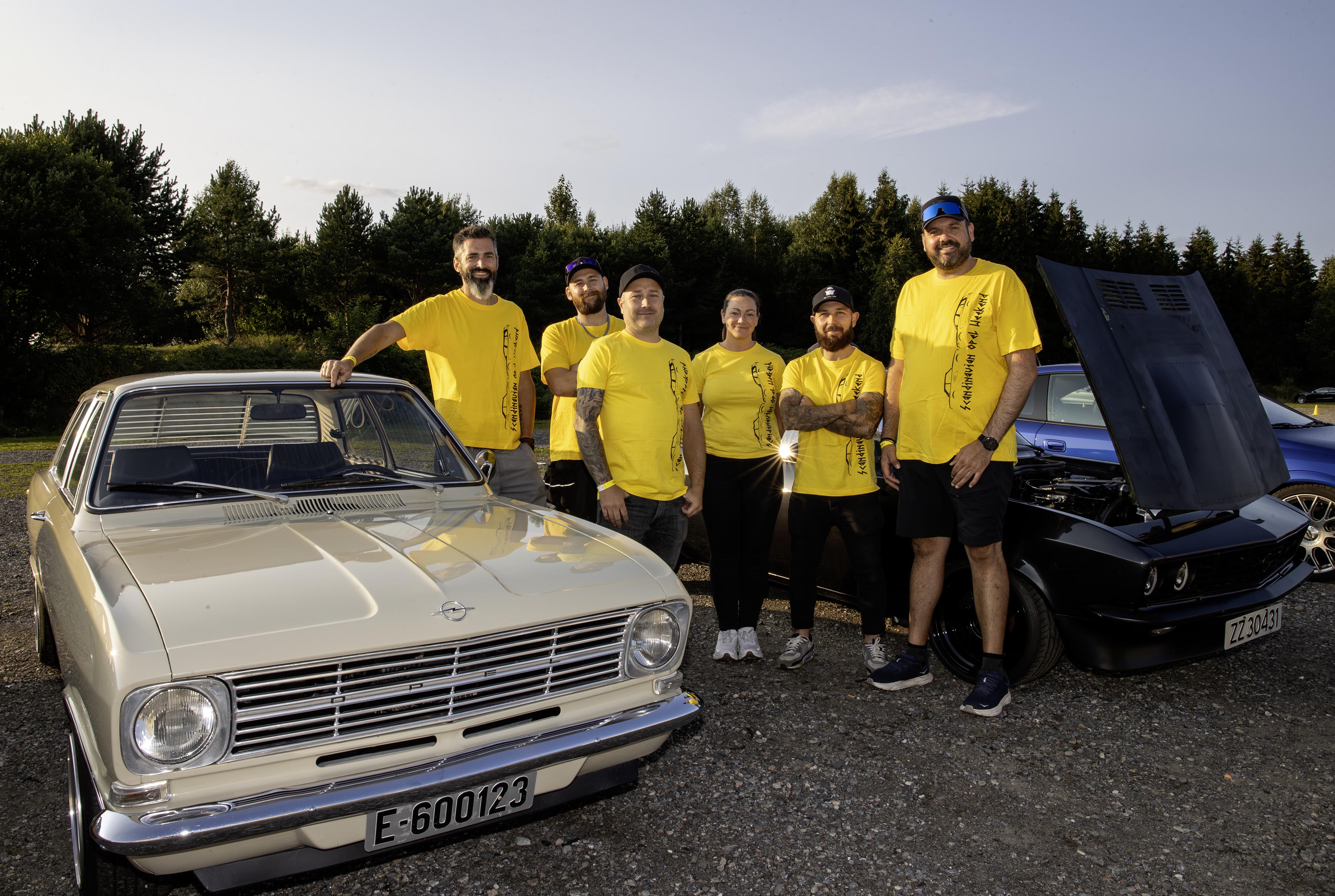 Velkommen til Scandinavian Opel Weekend sier Thomas Kamrud Jahnsen, Kjetil Stubberud, Kim Ståle Berger, Jeanette Meling, Kim Bonde og Andreas Lie Johansen i Opel Owners Club Norway Velkommen til Scandinavian Opel Weekend sier Thomas Kamrud Jahnsen, Kjetil Stubberud, Kim Ståle Berger, Jeanette Meling, Kim Bonde og Andreas Lie Johansen i Opel Owners Club Norway