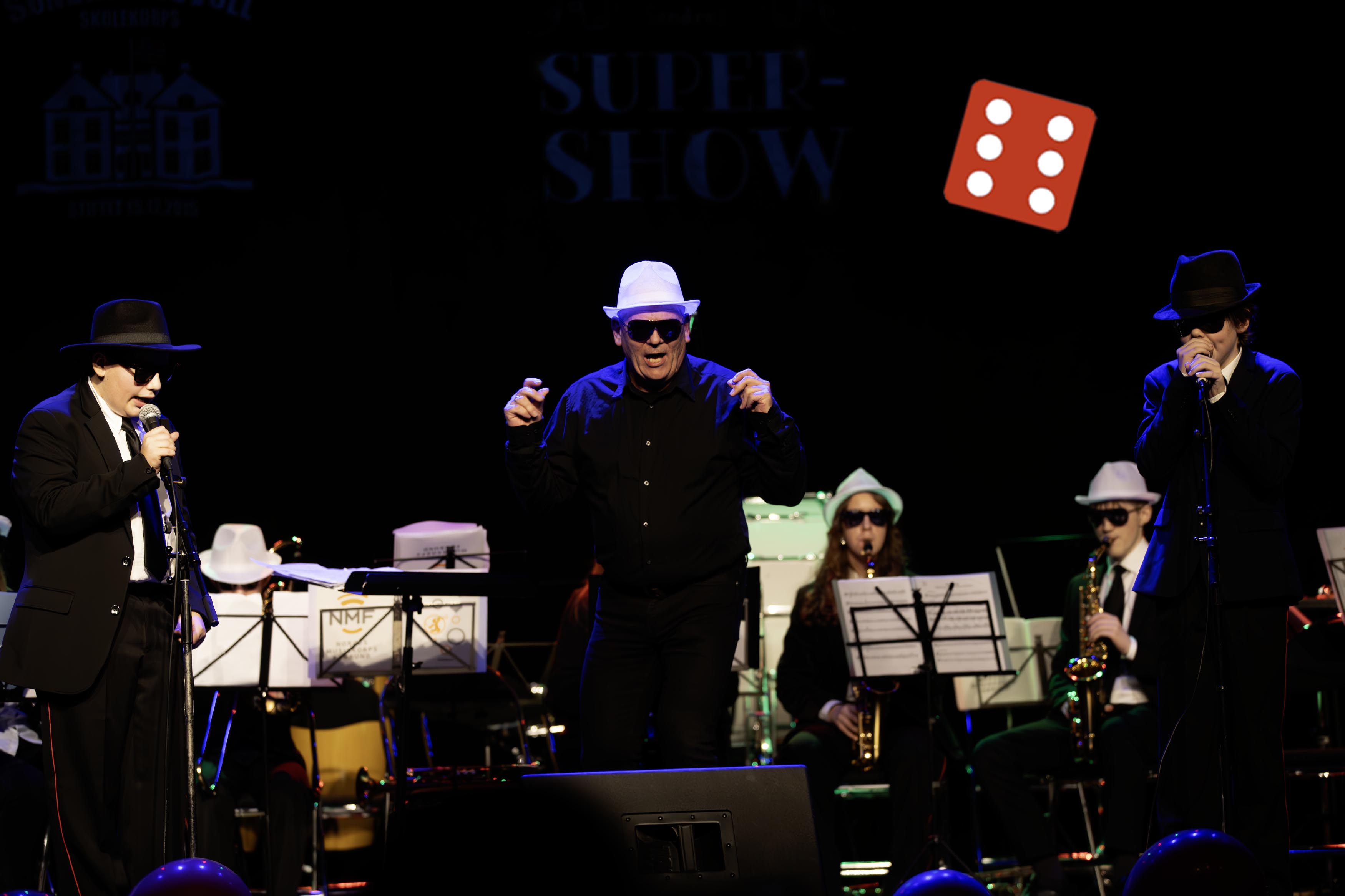 EidsvollPuls gir terningkast seks til Søndres Supershow EidsvollPuls gir terningkast seks til Søndres Supershow