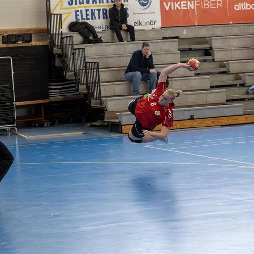 EIF fikk det tøft mot serielederen: - Mye bra, men litt for mange feil