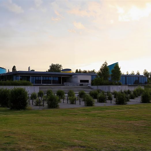 Be square – Nye Råholt ungdomsskole 20 år