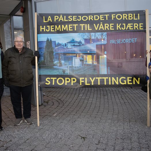 Tydelig melding under protestaksjon: - En skandale uten sidestykke!