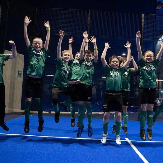 Fotballcup i Letohallen: - Cageball er gøy!