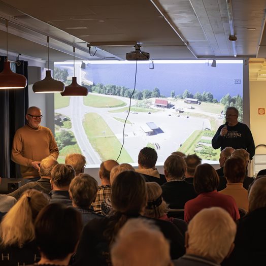 Populært med gamle bilder: - «Dørene åpner halv sju» sto det. Da var det fullt!