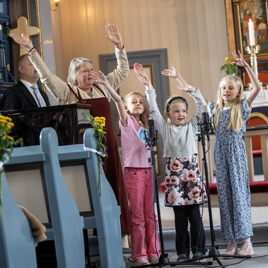 Tre ganger hipp hurra for Feiring kirke