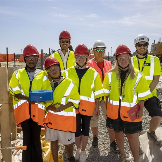 - Tenk om noen finner denne om 200 år!