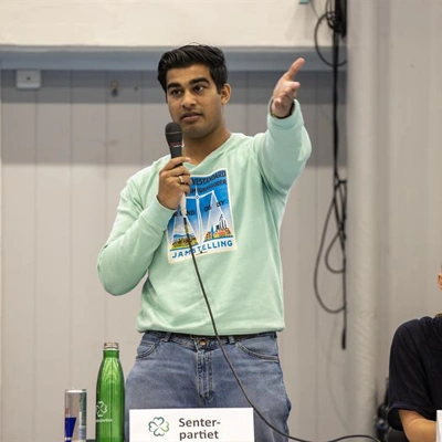 Frisk skoledebatt i Eidsvollhallen: F**k nynorsk, legaliser cannabis og Jonas Gahr Sløse! Frisk skoledebatt i Eidsvollhallen: F**k nynorsk, legaliser cannabis og Jonas Gahr Sløse!