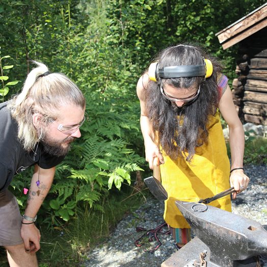 Gamle tradisjoner i unge hender