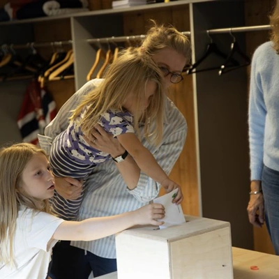 Barnevalget i Feiring - Demokratilæring med sjokoladesmak Barnevalget i Feiring - Demokratilæring med sjokoladesmak