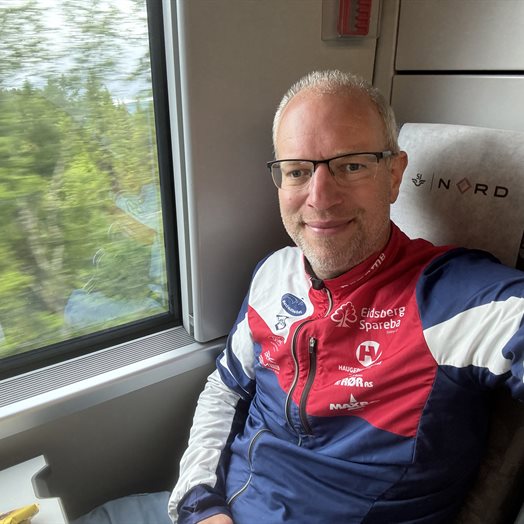 Fredrik skifter fullstendig spor: - Det blir fint med fast arbeidstid