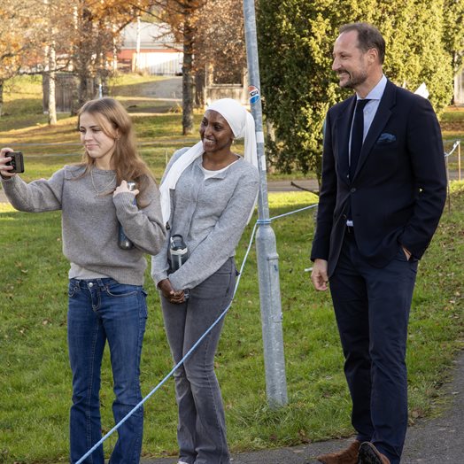 Kronprins Haakon besøkte Eidsvoll videregående skole: - Elevene er veldig reflekterte