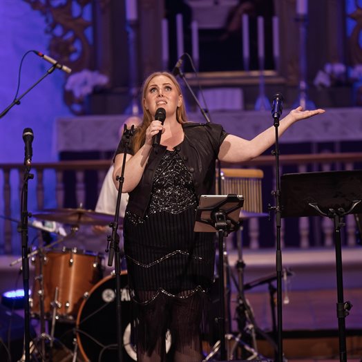 Lene Viktoria med venner skapte julestemning