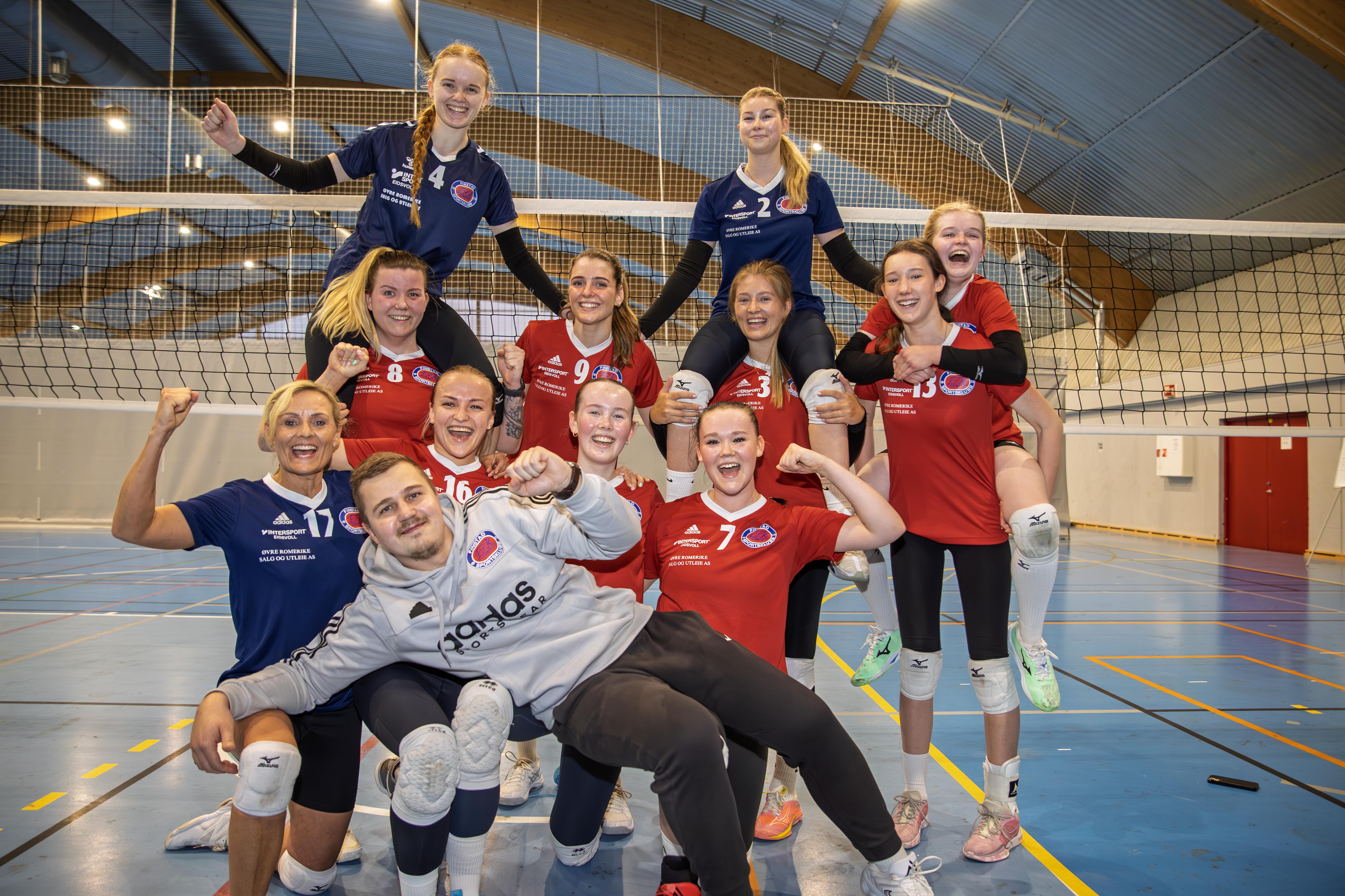 Her jubler Finstad etter en meget sterk sesong i seriespillet. Denne helgen ble der mer jubel da laget spilte seg opp i 1. divisjon - for første gang i klubbens 52 år gamle historie