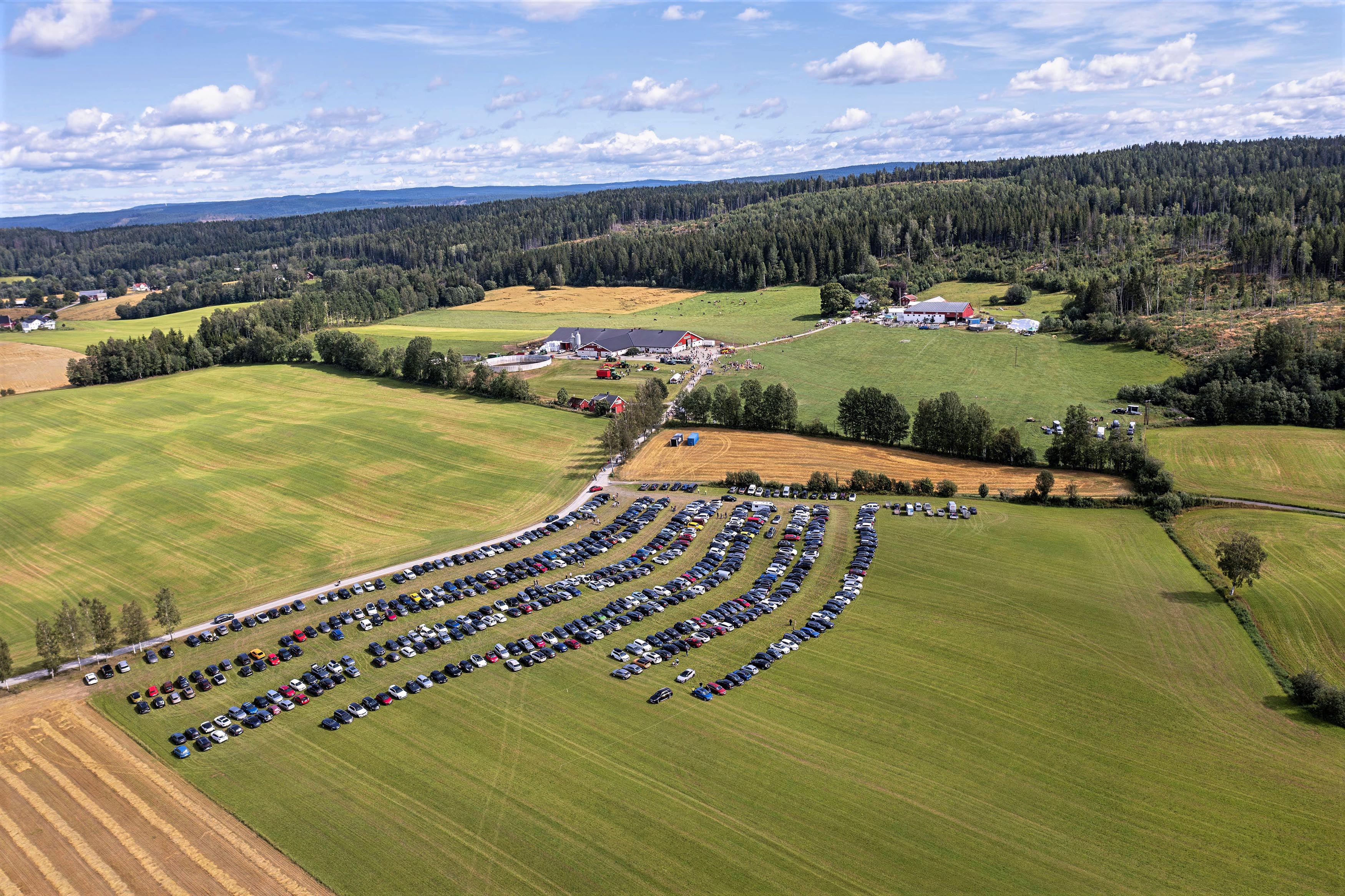 Trollerud gård og Vaaler Samdrift var vertskap for årets utgave av Åpen Gård Trollerud gård og Vaaler Samdrift var vertskap for årets utgave av Åpen Gård