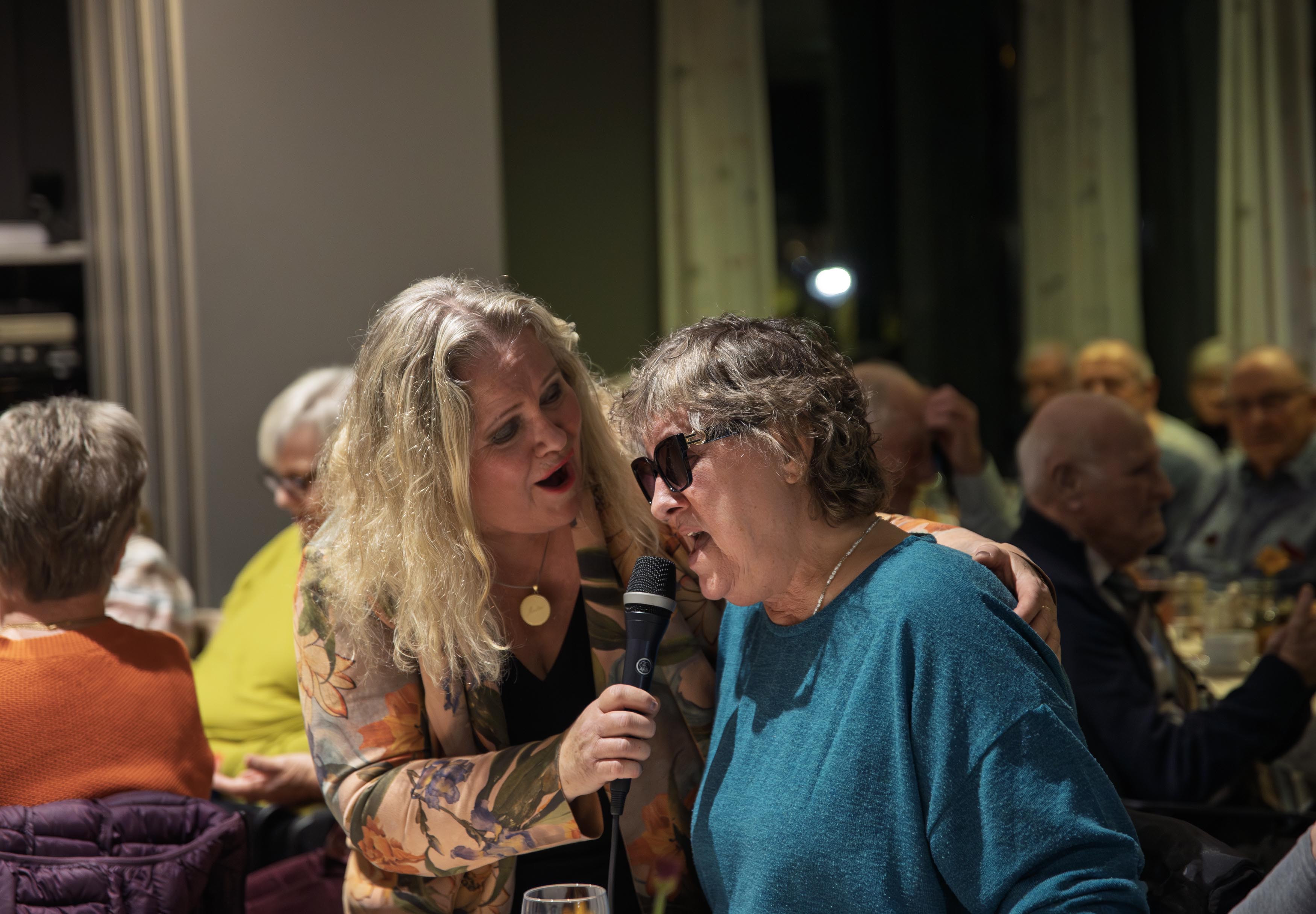 Anita Hegerland og blinde Marie Smedsrud (65) fant tonen på Gladbakk Anita Hegerland og blinde Marie Smedsrud (65) fant tonen på Gladbakk