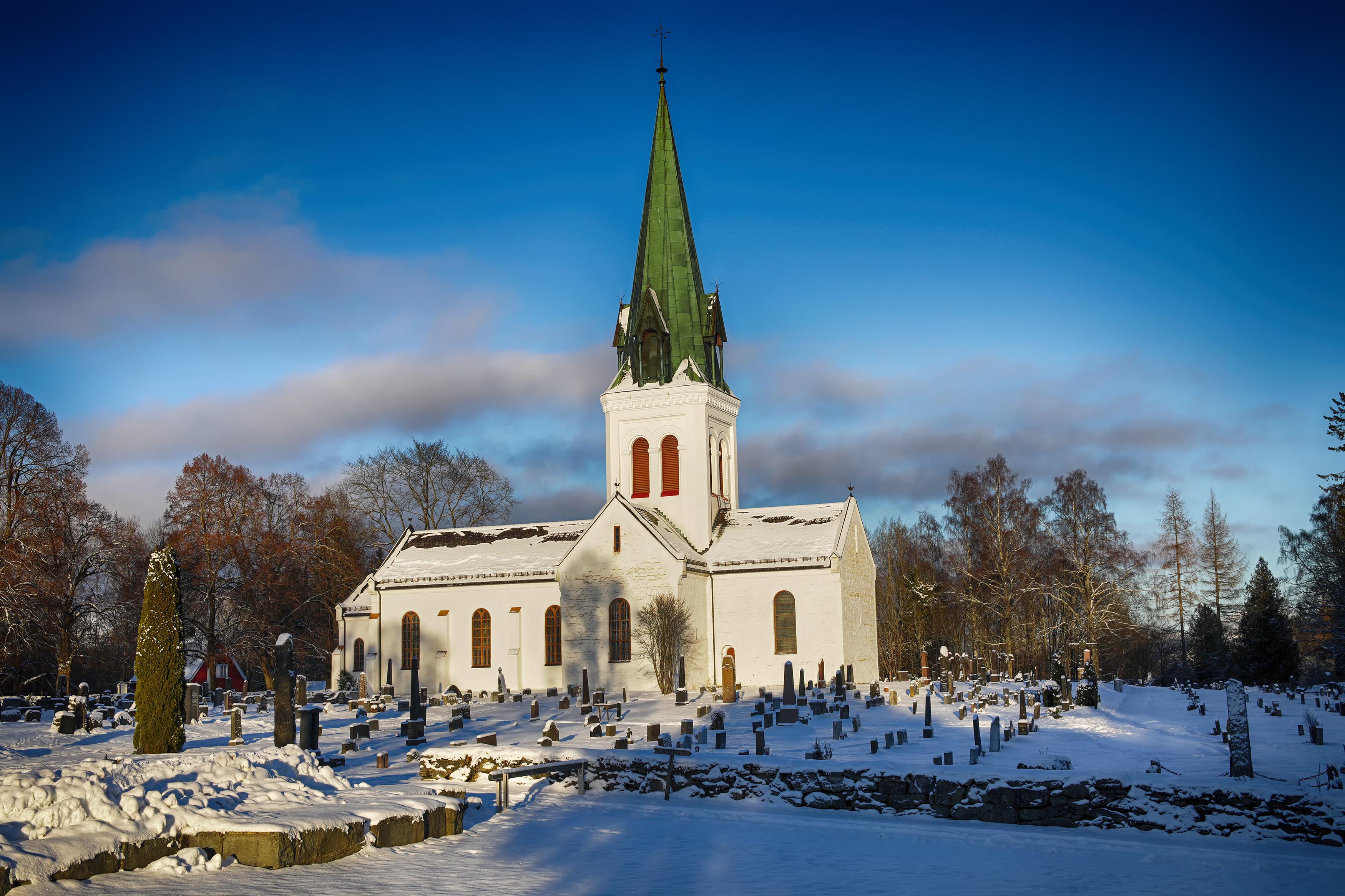 Eidsvoll kirke står klar til å ta i mot familien Kleive med venner til julekonsert førstkommende søndag