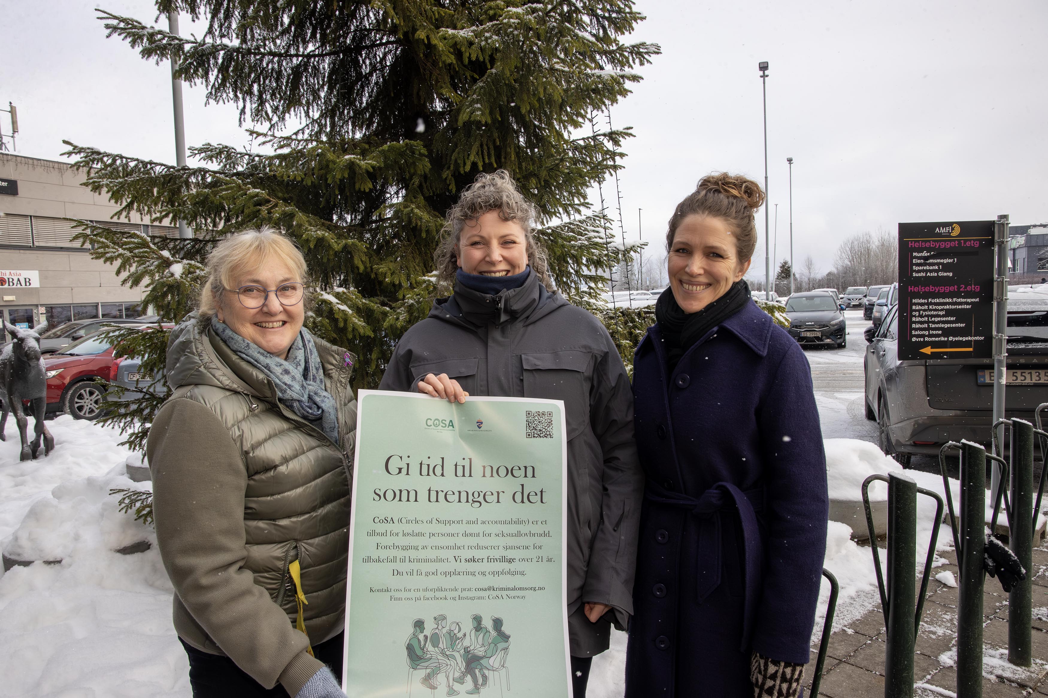 Velkommen til infokveld på Gladbakk sier Irene Engeskaug og Maren Ziegler Riis og Katrine Fjørtoft, begge CoSA-koordinatorer ved Oslo friomsorgskontor Velkommen til infokveld på Gladbakk sier Irene Engeskaug og Maren Ziegler Riis og Katrine Fjørtoft, begge CoSA-koordinatorer ved Oslo friomsorgskontor