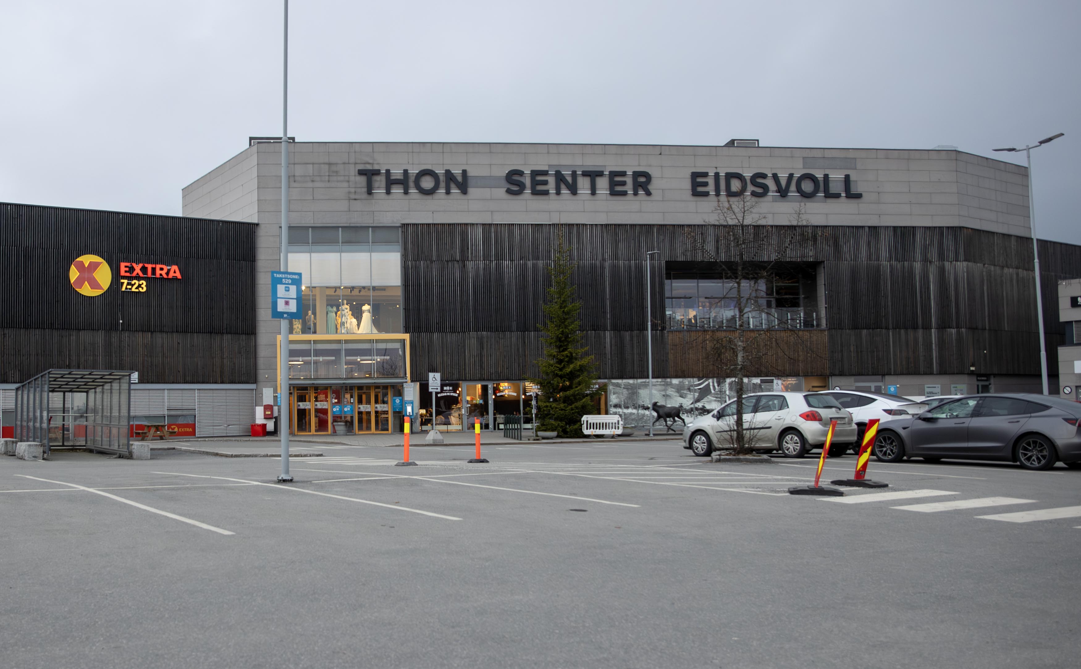 Slik ser det ut på veggen nå