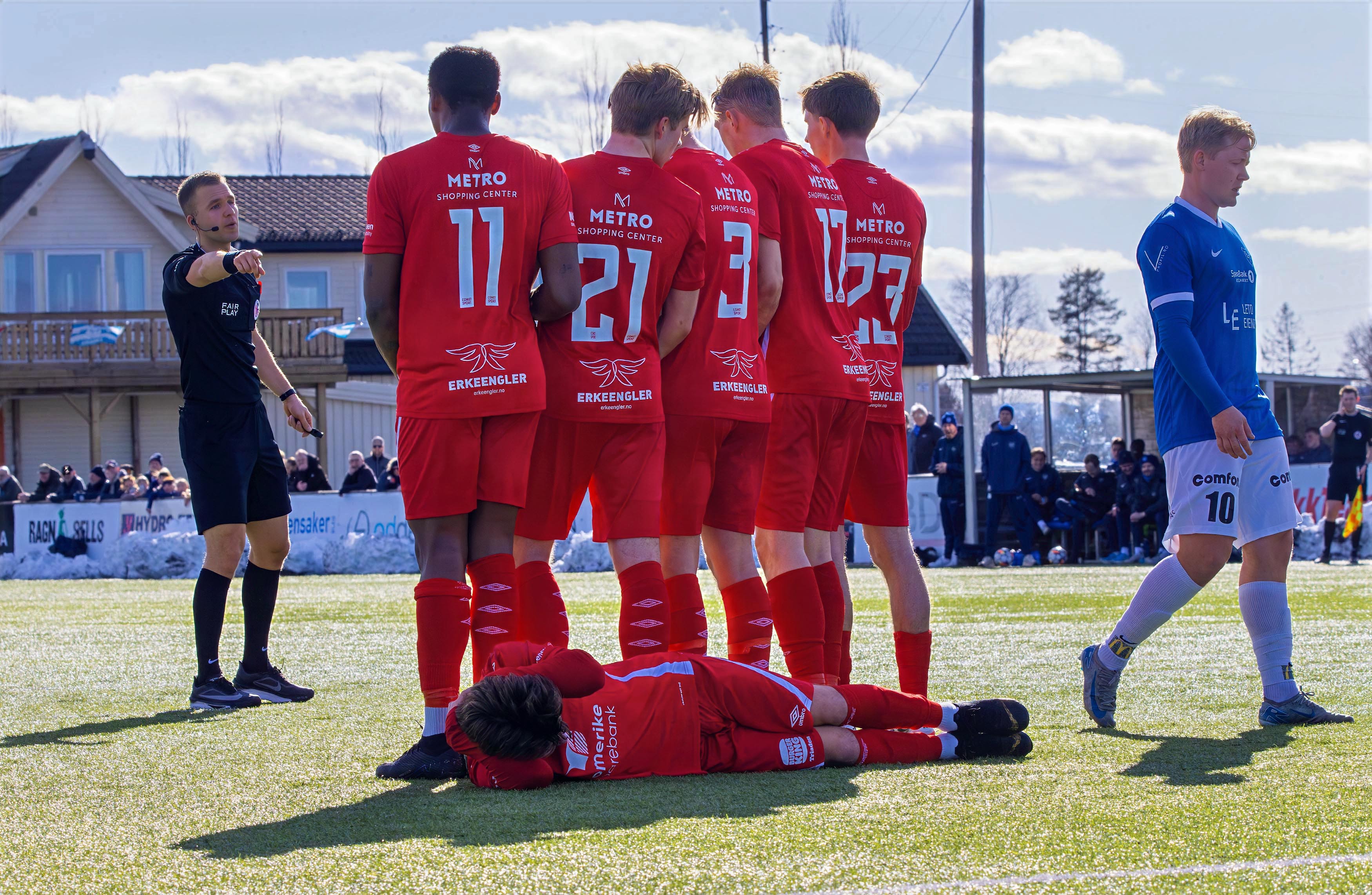 Tannløs og søvndyssende seriepremiere