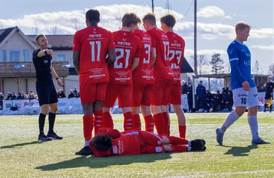 Tannløs og søvndyssende seriepremiere Tannløs og søvndyssende seriepremiere