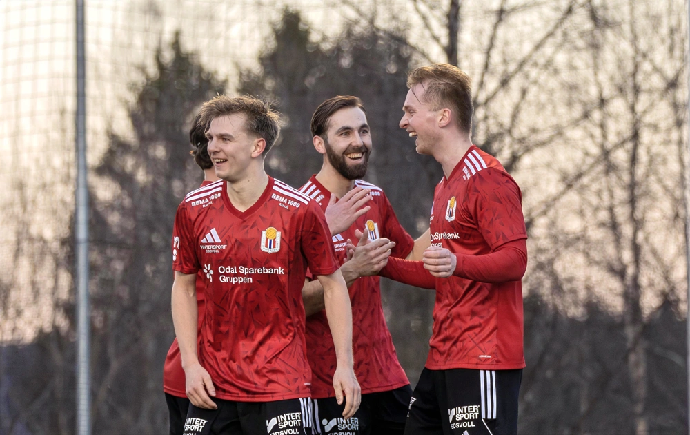 EIF-toget dundrer videre: 21-1 i målforskjell etter fire kamper EIF-toget dundrer videre: 21-1 i målforskjell etter fire kamper