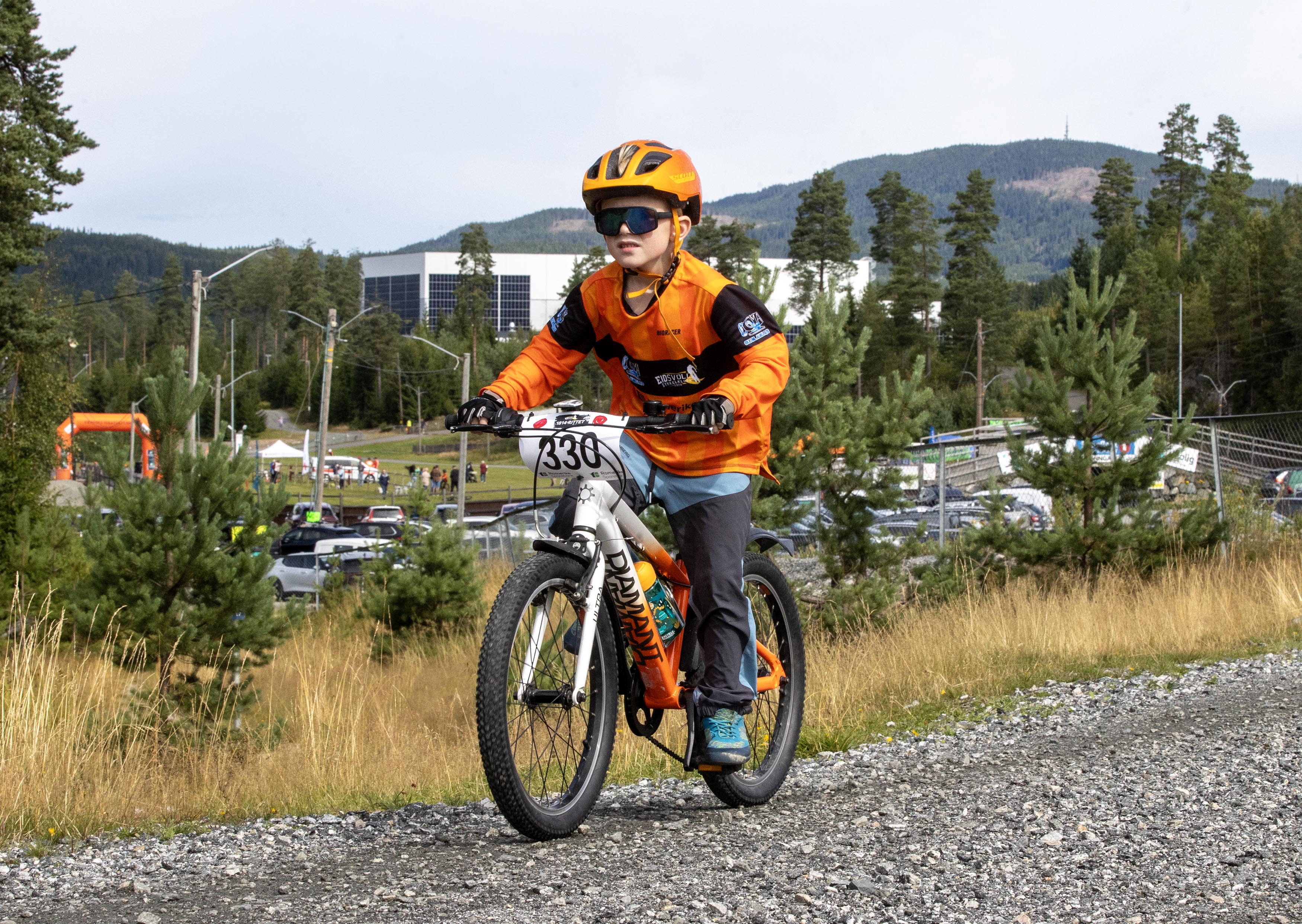 7 år gamle Sivert Augustin Sigvartsen fra Eidsvoll Sykkelklubb syklet 4 km i barne- og ungdomsrittet