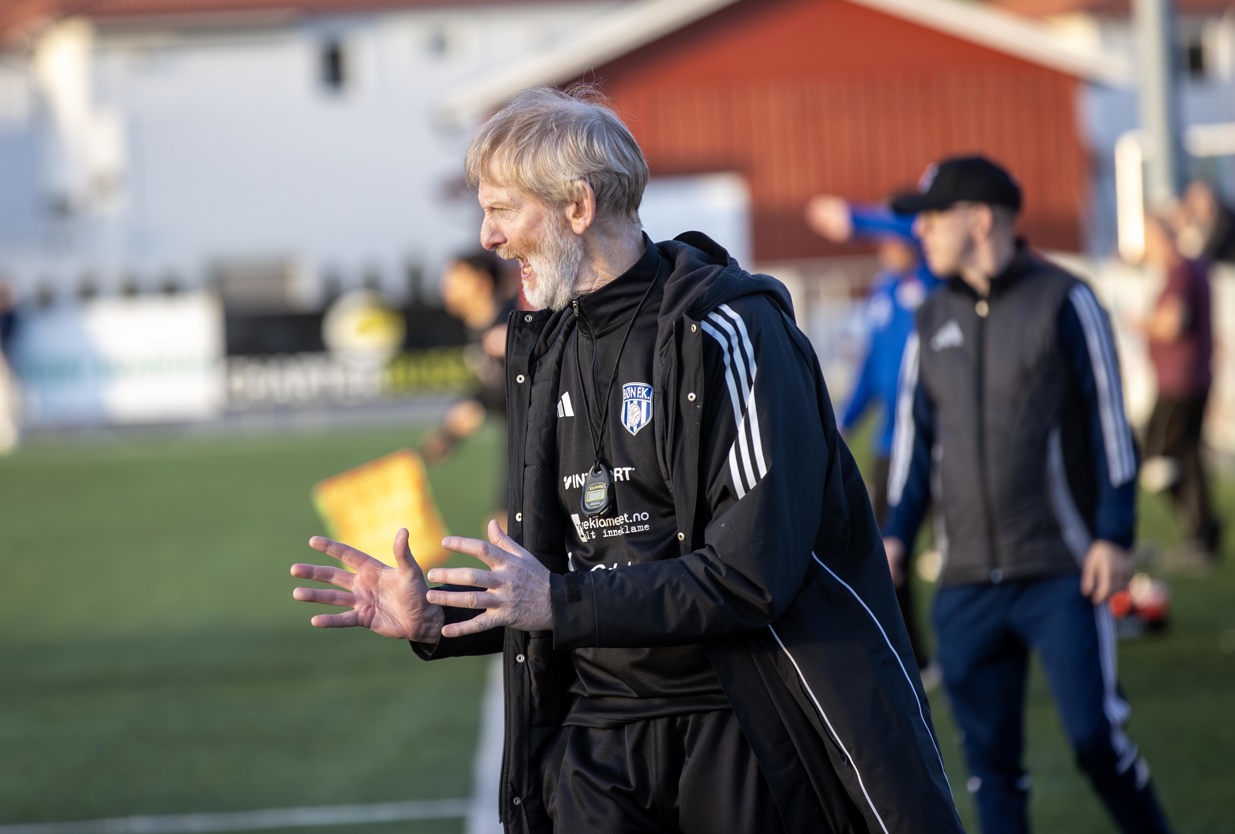 Bøn, her ved trener Per Dahl, har fått en tung start på årets sesong
