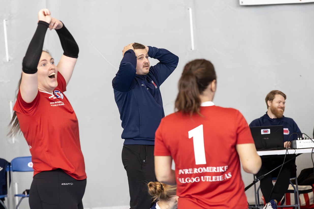 Finstad-trener Jānis Dzenis fortviler over en annullering før spillerne har fått det med seg