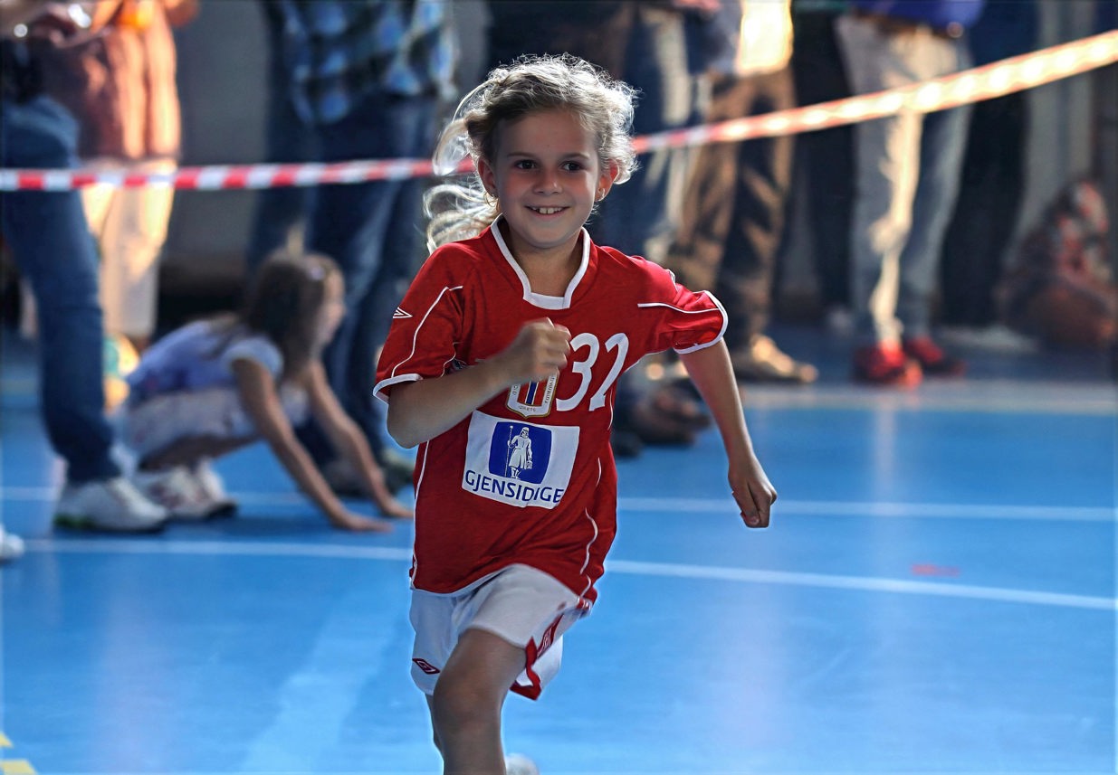 Under KickOff 24. august 2012 var det et yrende liv i Råholthallen